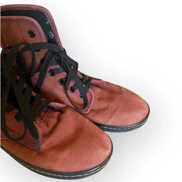 H10-05 Dr. Martens Shoreditch - Picture 6 of 12